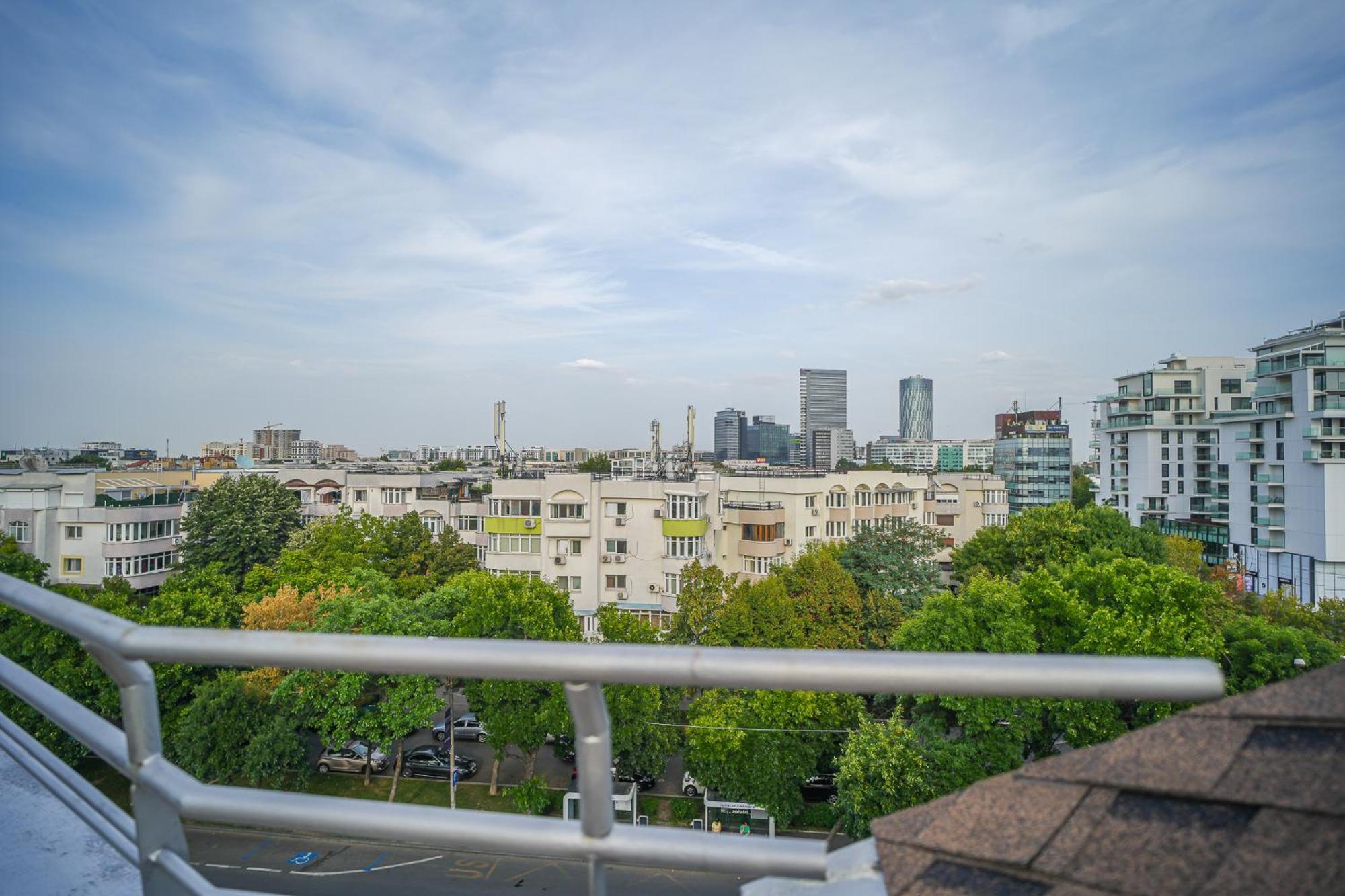 Penthouse With Huge Rooftop Terrace & City View Бухарест Екстер'єр фото