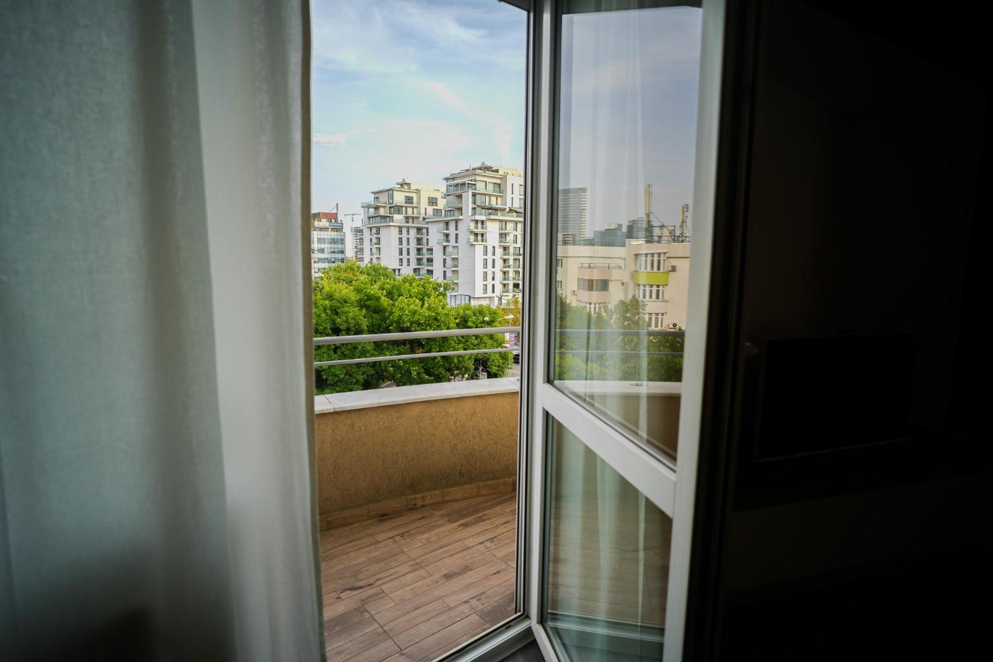 Penthouse With Huge Rooftop Terrace & City View Бухарест Екстер'єр фото