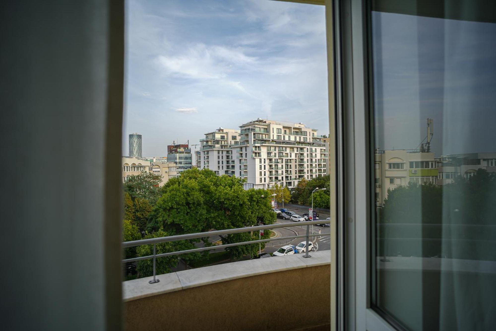 Penthouse With Huge Rooftop Terrace & City View Бухарест Екстер'єр фото