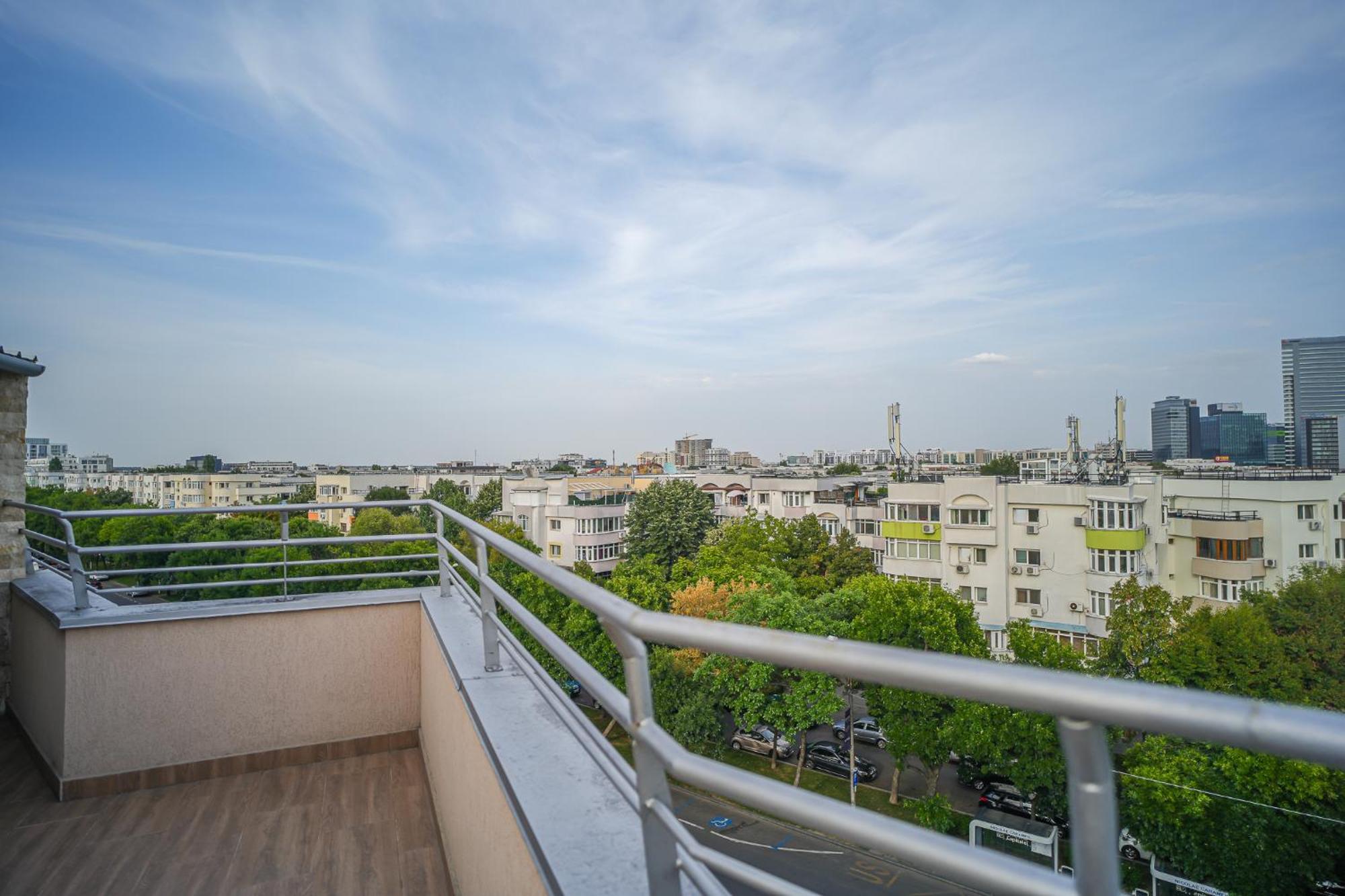 Penthouse With Huge Rooftop Terrace & City View Бухарест Екстер'єр фото