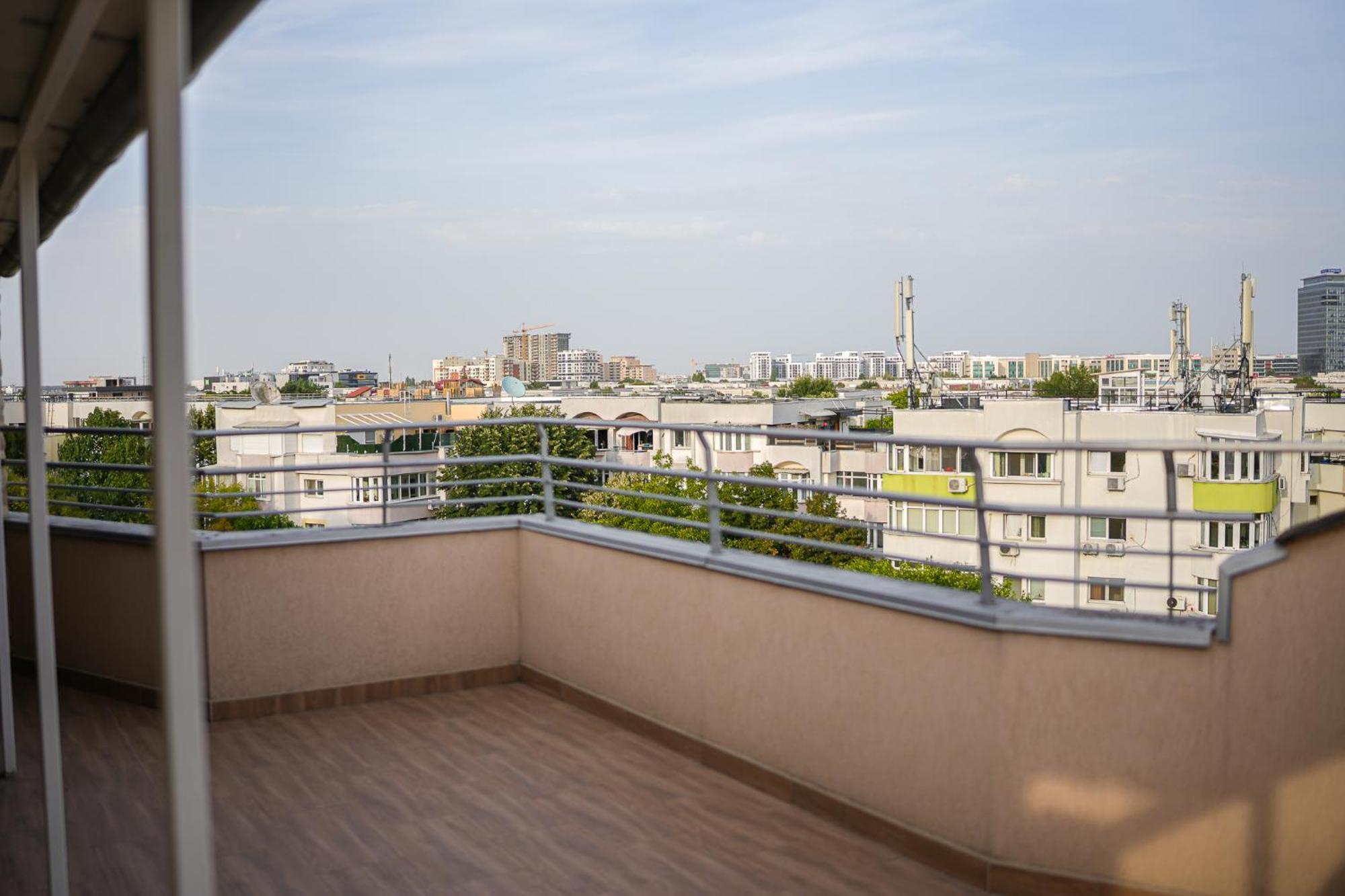 Penthouse With Huge Rooftop Terrace & City View Бухарест Екстер'єр фото
